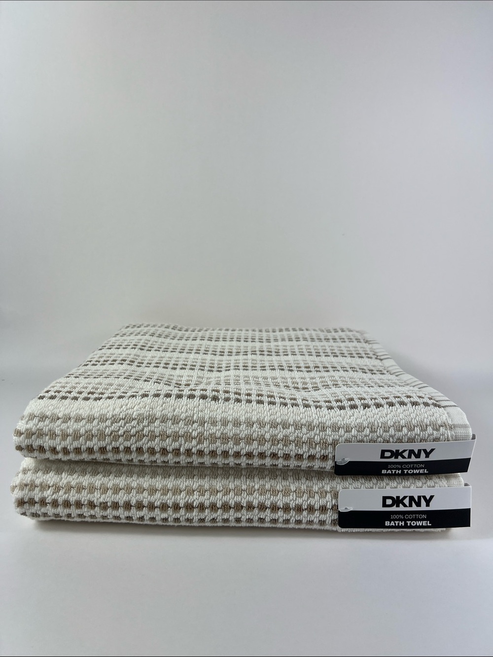 DKNY Bath Towels Cream & Taupe Waffle Weave Dots Soft 100% Cotton 2 Pc NEW